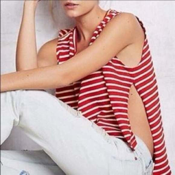 We The Free Madness Red & White Striped Muscle Tank Side Slits High Low Medium - Picture 2 of 6